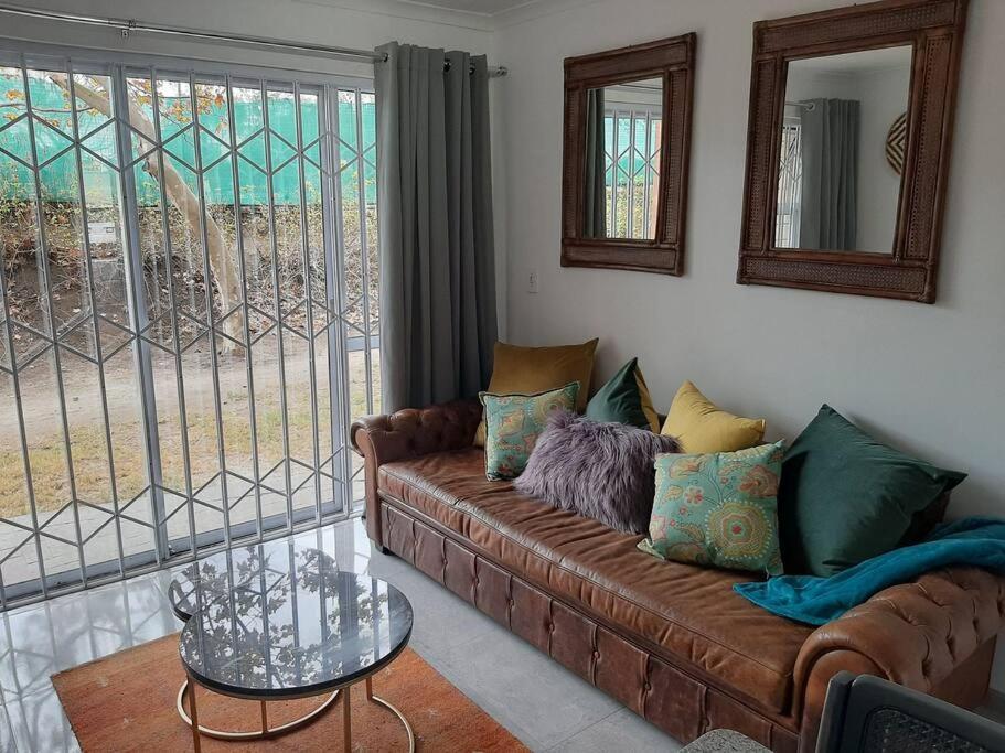 Mawethu Pinelands Modern 2 Bedrooms Flat With Parking Bay * Cape Town